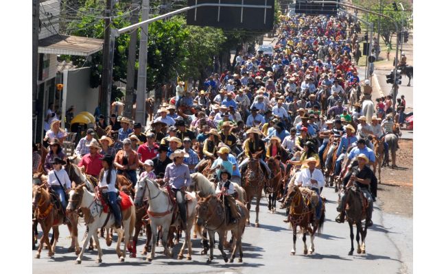 SRP comemora 10 anos da Cavalgada da ExpoLondrina